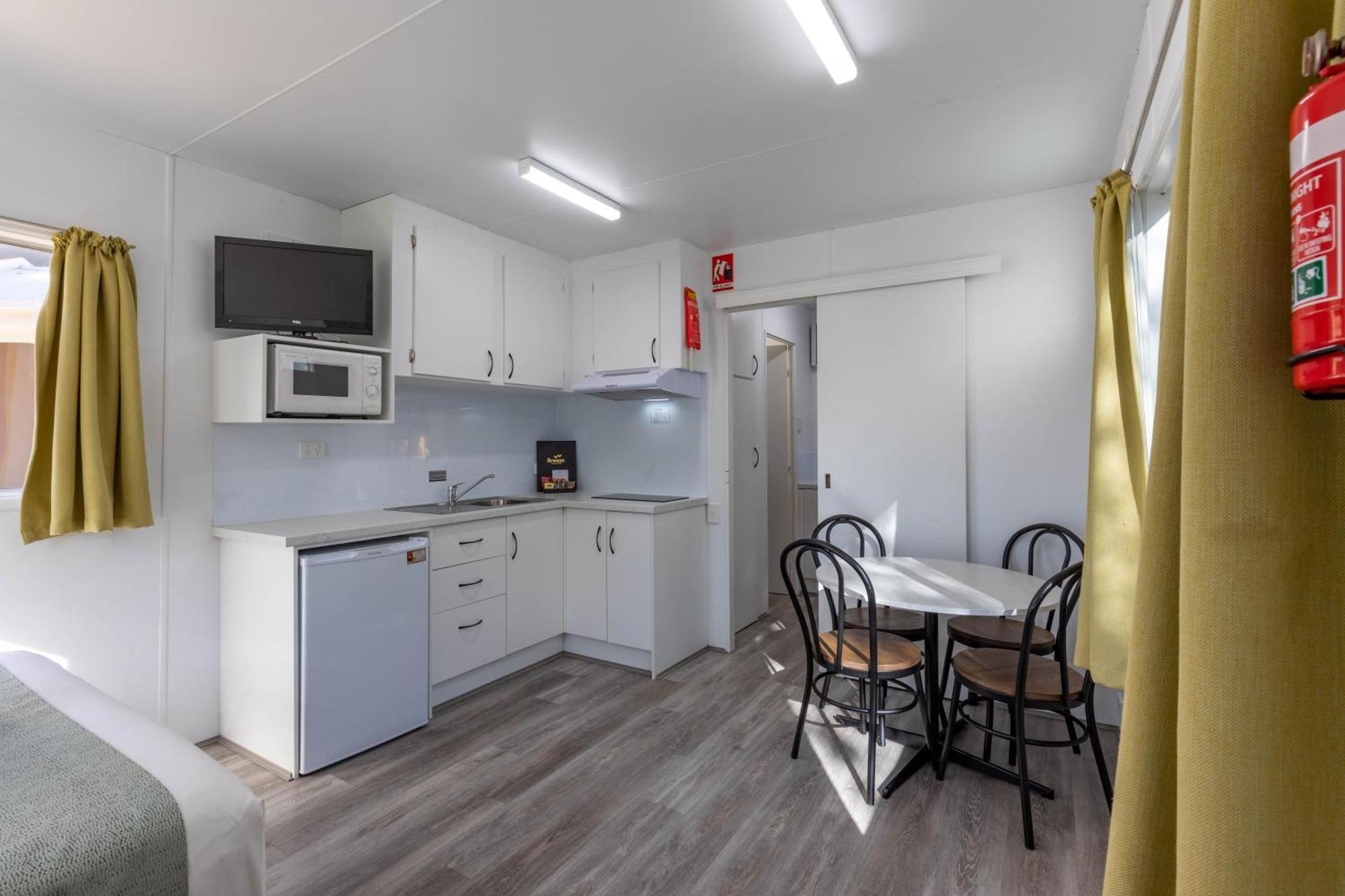 Big4 Mannum Holiday Park Стая снимка